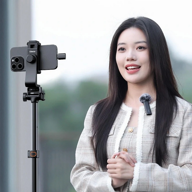 Ulanzi WM-10 Wireless Clip-on Microphone for Smartphone & Type-C